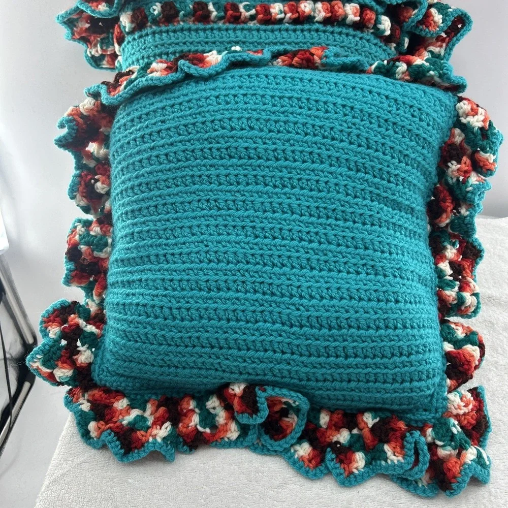 Decorative Pillows Handmade Crocheted Throw Pillows 3D Decor Teal Knit‎ Ruffles